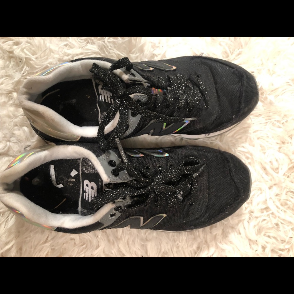 2 pairs of new balance shoes